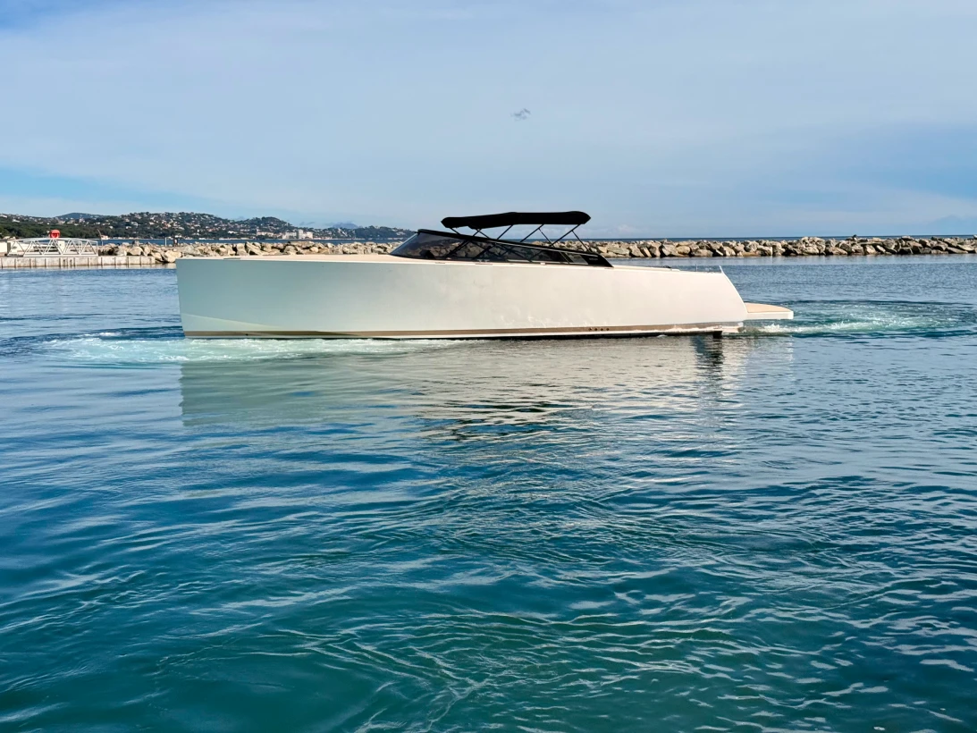 VanDutch 40 à Nice